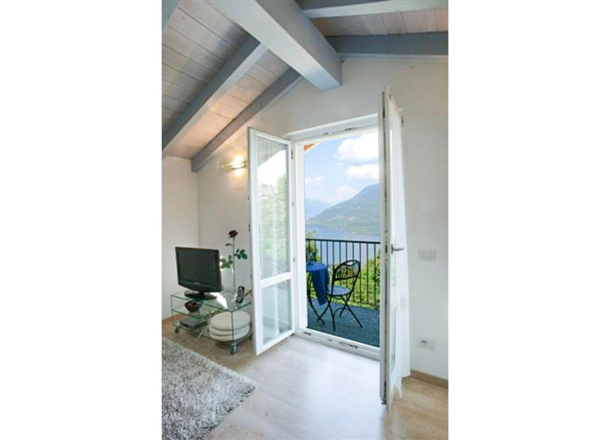 Casa Erica Apartment กันโนบีโอ ภายนอก รูปภาพ