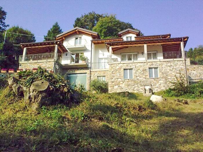 Casa Erica Apartment กันโนบีโอ ภายนอก รูปภาพ